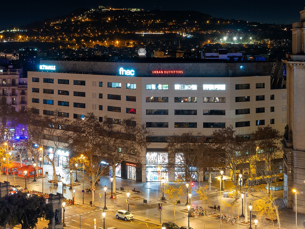 El Triangle shopping centre